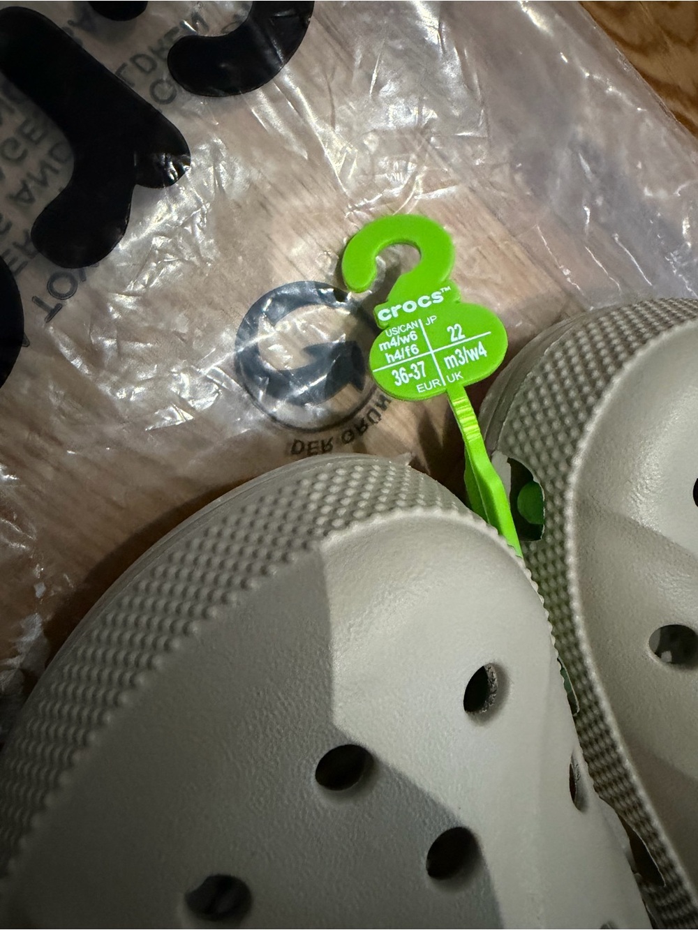 NWT Crocs Baya Clog Cobblestone Beige M4 W6 - Picture 3 of 4
